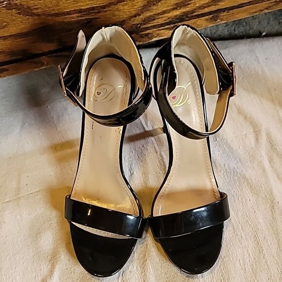 Beautiful D Brand High Heel Shoes - Picture 5 of 11